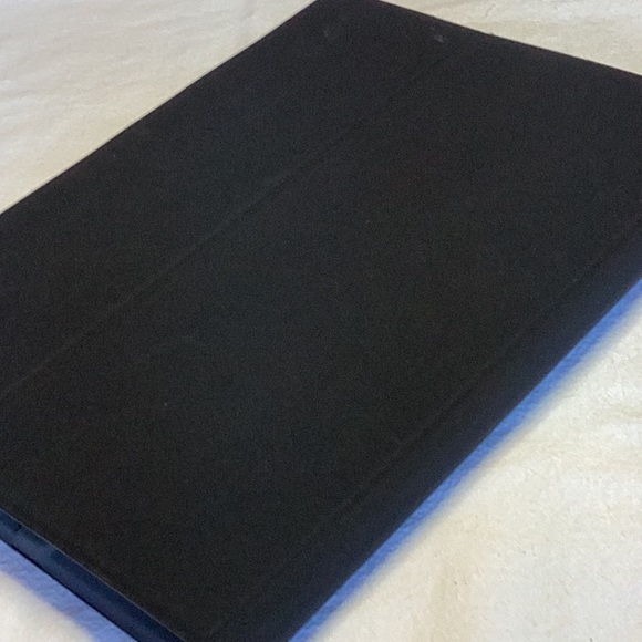 FINAL SALE PRICE Like New GOTO Case for IPAD 10th Generation - Picture 2 of 5